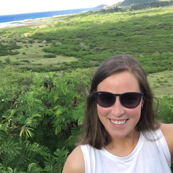 Meet your Posher, Maria - Picture 1 of 1